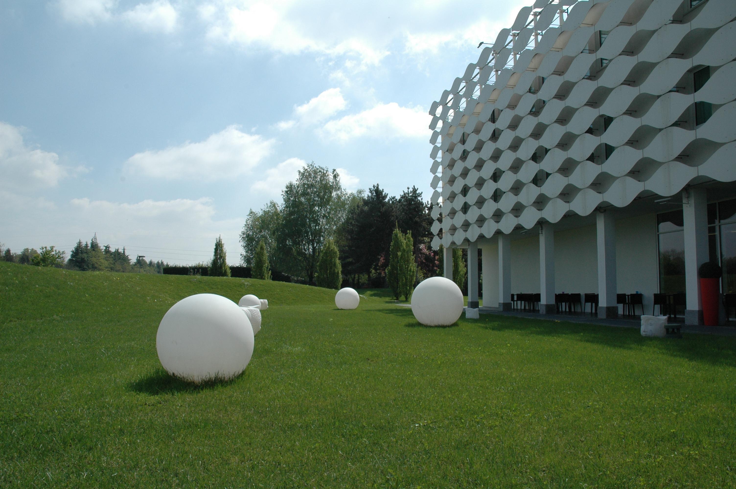 Mo.Om Hotel Olgiate Olona Exterior foto